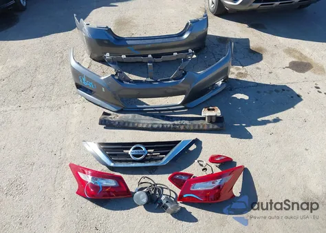 2018 Nissan Altima 2.5 Sv z USA, uszkodzony, nr VIN 1N4AL3AP1JC185660